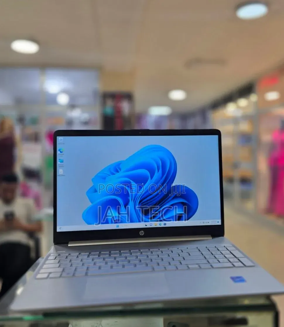 New Laptop HP Stream Notebook 8GB Intel Core i7 SSD 512GB