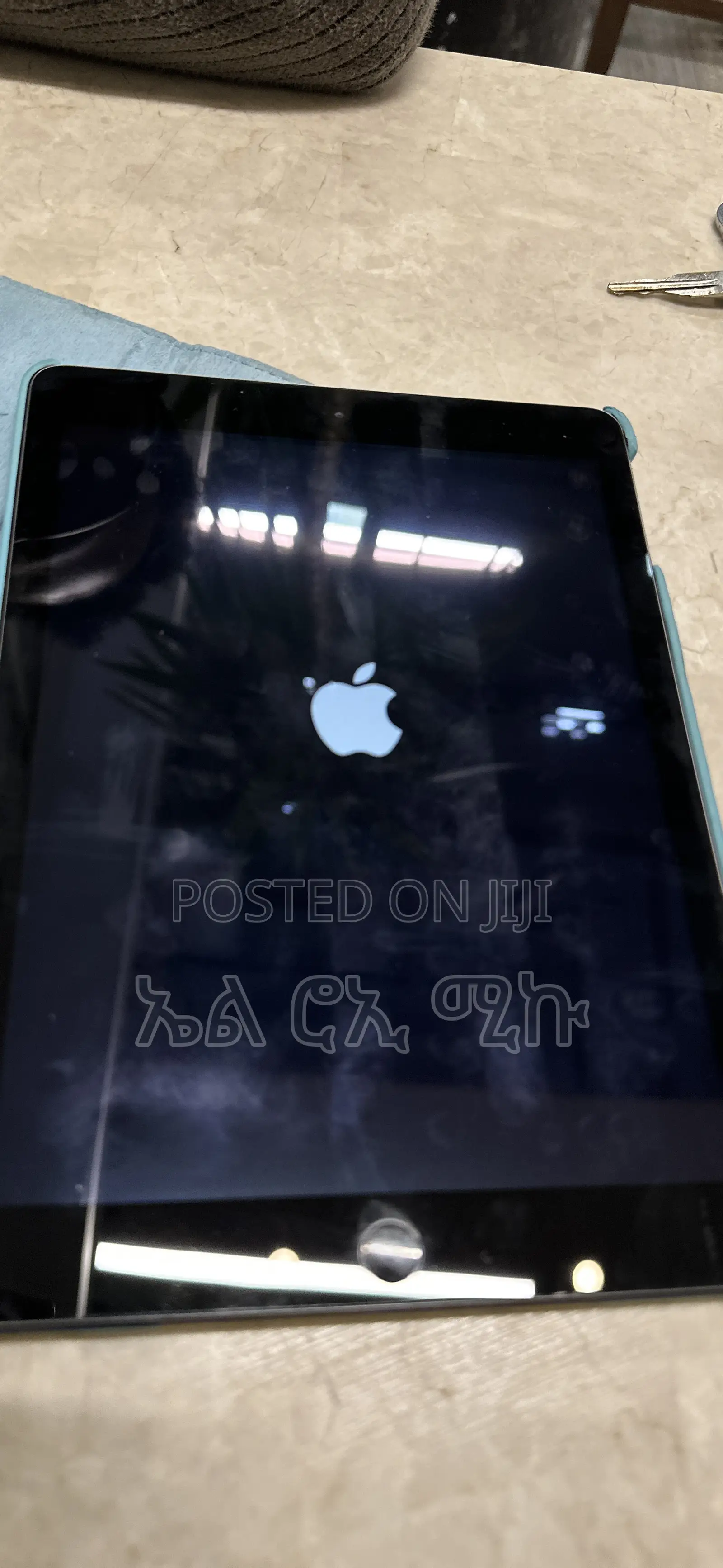 Apple iPad Air 16 GB Gray