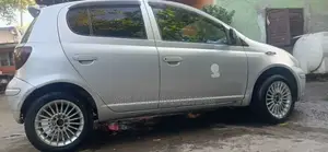 Toyota Vitz 2004 Silver