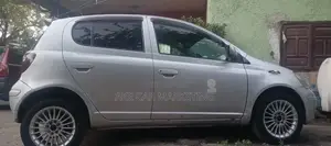 Toyota Vitz 2004 Silver
