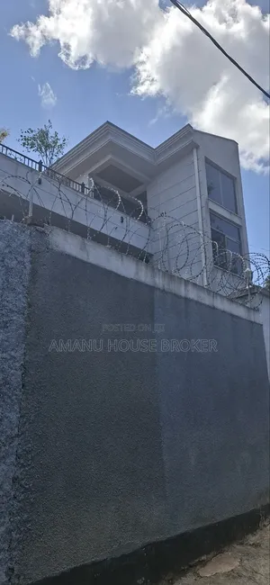 4bdrm Apartment in Addis Abeba, Yeka for rent