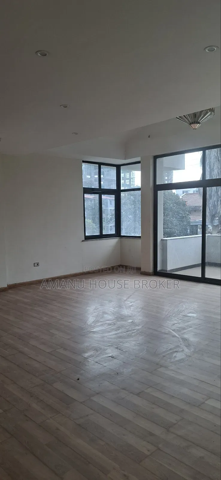 4bdrm Apartment in Addis Abeba, Yeka for rent
