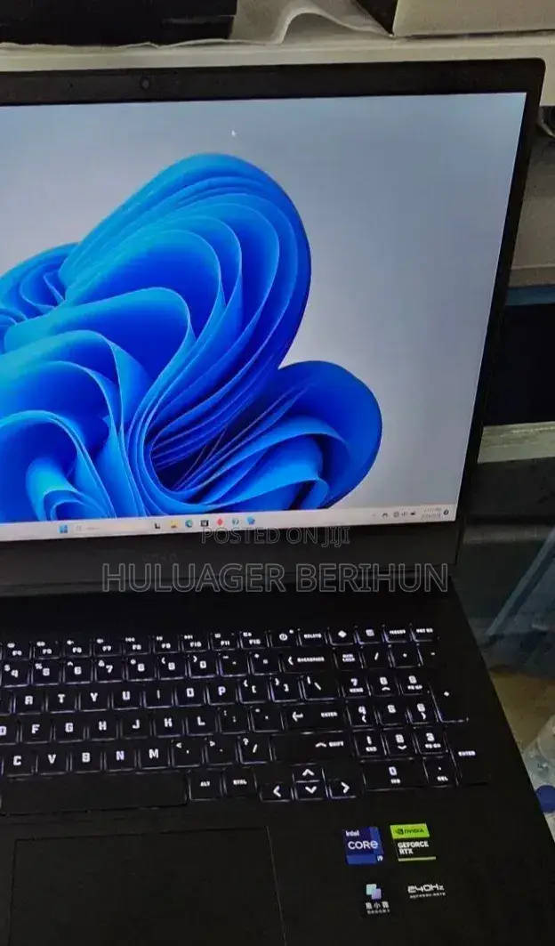 New Laptop HP Omen 16 16GB Intel Core i9 SSD 1T