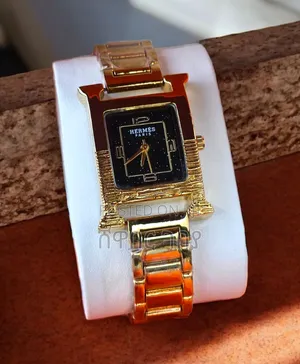Hermès Heure H Ladies Watch - Gold Case With Black Starry Dial9