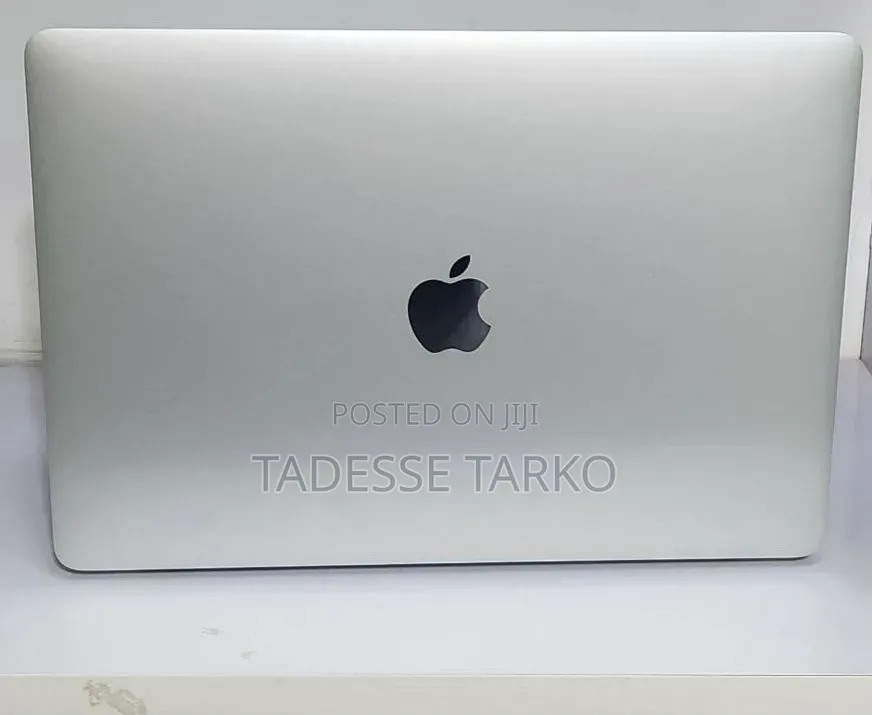 New Laptop Apple MacBook Pro 2020 16GB Intel Core i7 SSD 512GB