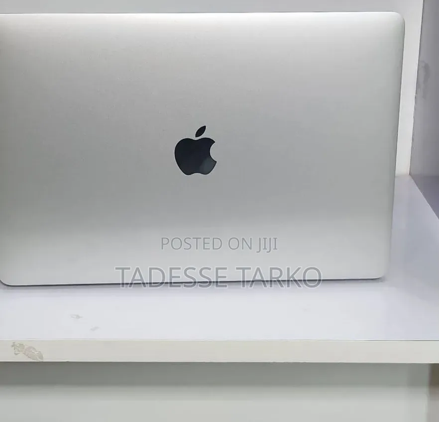 New Laptop Apple MacBook Pro 2020 16GB Intel Core i7 SSD 512GB