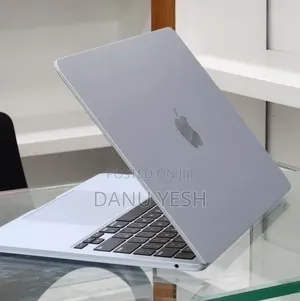 New Laptop Apple MacBook Air 2025 M4 13-inch 16GB Apple M4 SSD 256GB