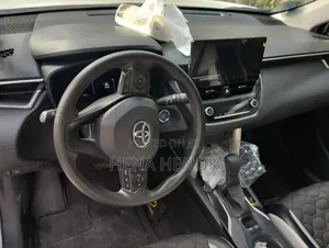 Toyota Corolla 2024 White