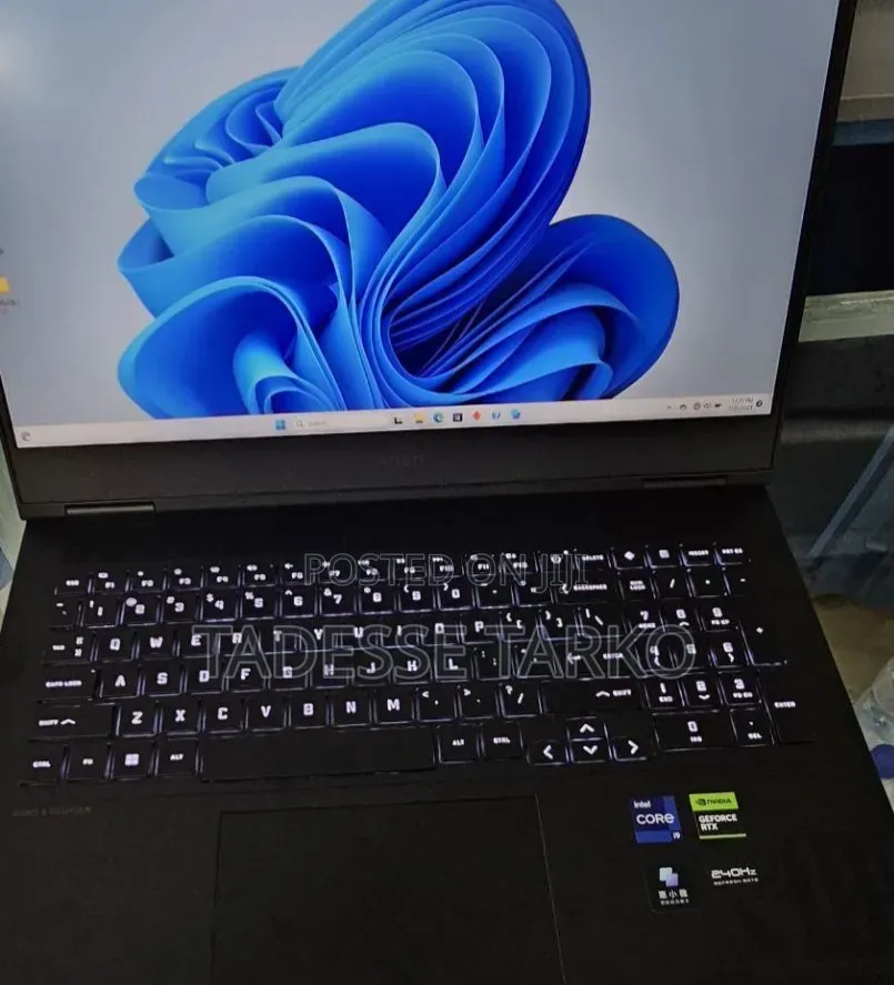 New Laptop HP Omen 16 16GB Intel Core i9 SSD 1T