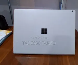 New Laptop Microsoft Surface Book 2 16GB Intel Core i7 SSD 512GB