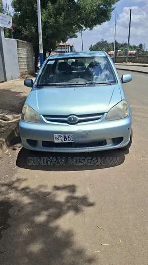 Toyota Platz 2005 Blue