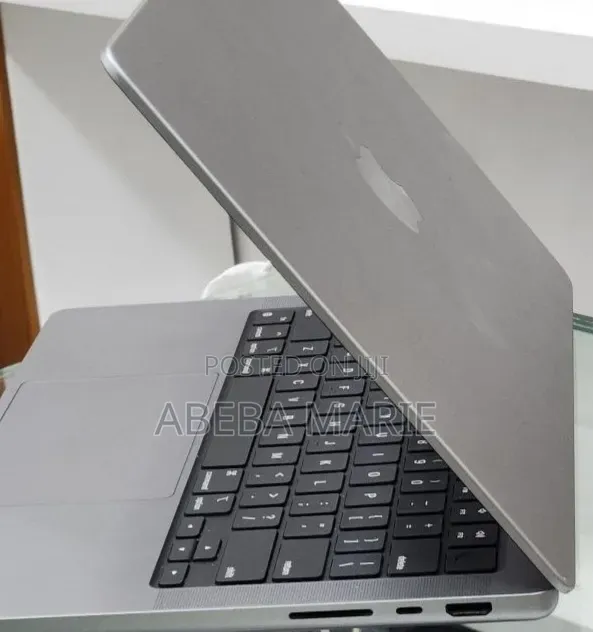 New Laptop Apple MacBook Pro M1 32GB Apple M1 Pro SSD 512GB
