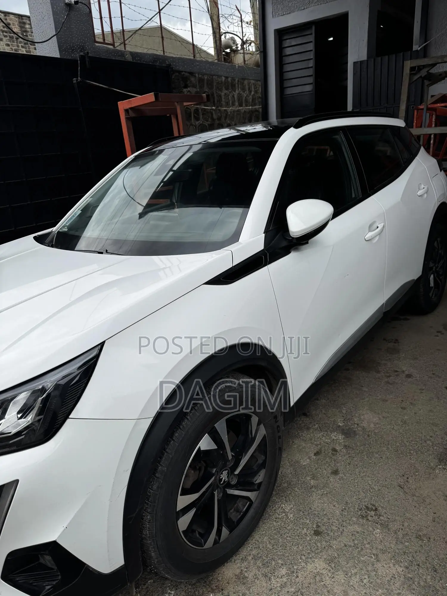 Peugeot 2008 2022 White