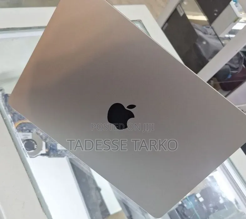New Laptop Apple MacBook Air 2023 M2 16GB Apple M2 SSD 256GB