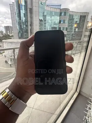 New Apple iPhone 15 128 GB Black
