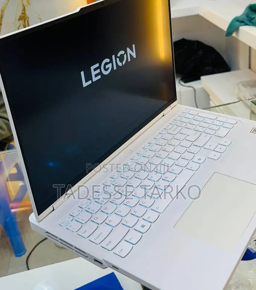New Laptop Lenovo 16GB Intel Core i9 SSD 1T