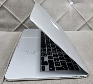 New Laptop Apple MacBook Air 2015 8GB Intel Core i5 SSD 128GB