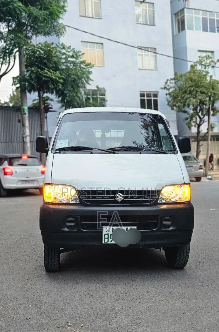 New Suzuki Every 2024 White