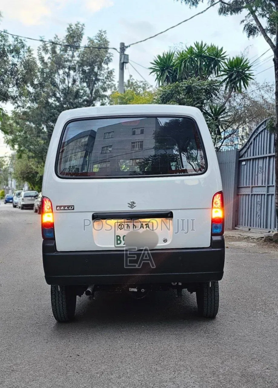 New Suzuki Every 2024 White