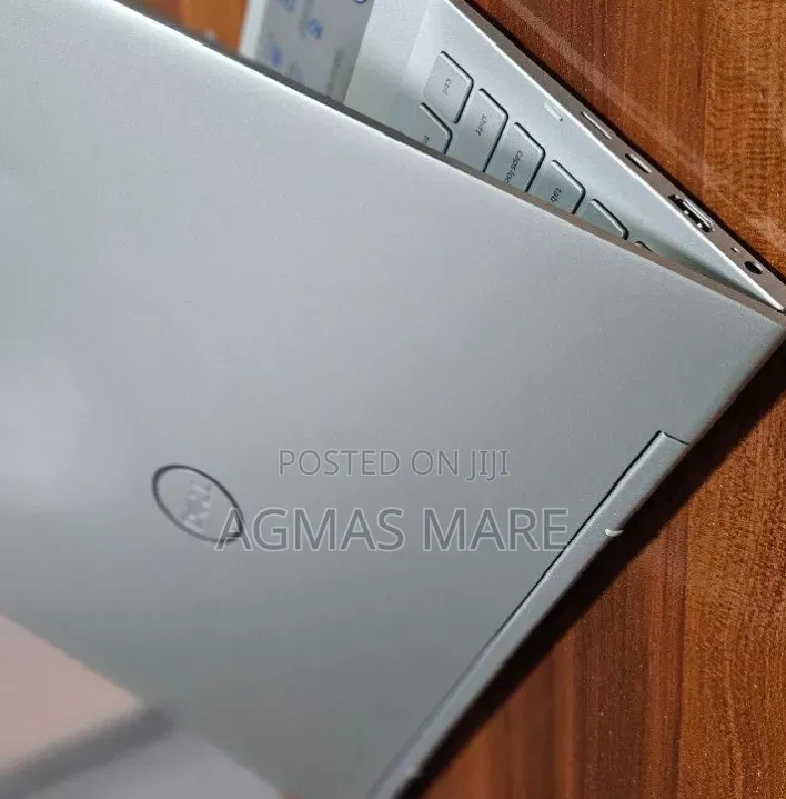 New Laptop Dell Inspiron 15 8GB Intel Core i5 SSD 256GB