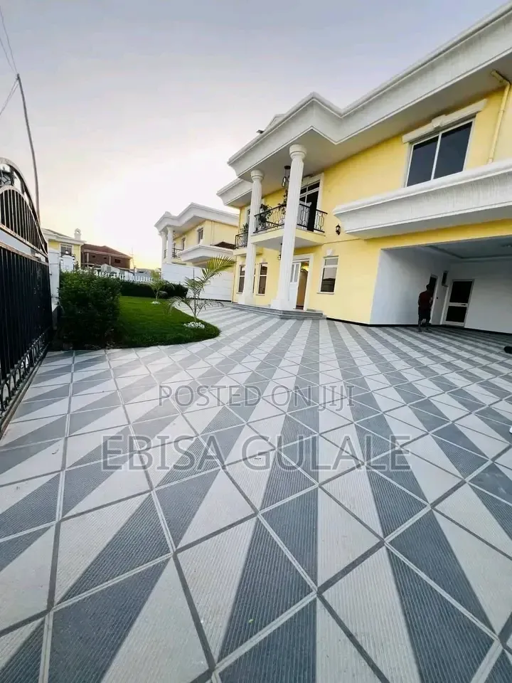 Furnished 6bdrm Farm House in Ccd Real State, Yeka for sale