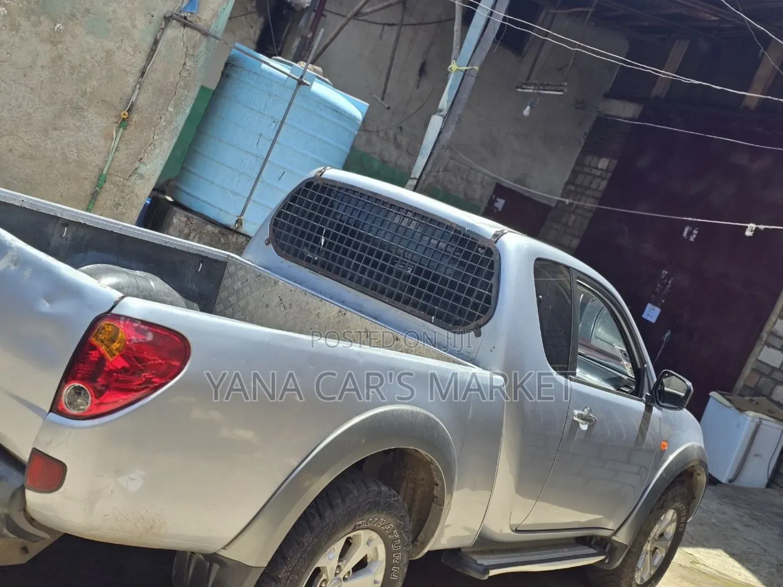 Mitsubishi L200 2009 Silver