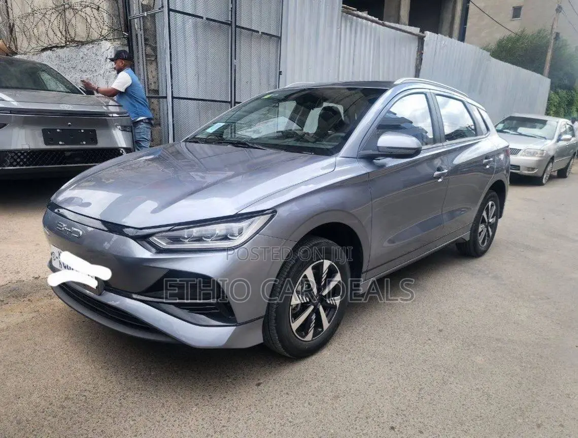 BYD E2 43 kWh 94 hp FWD 2025 Gray
