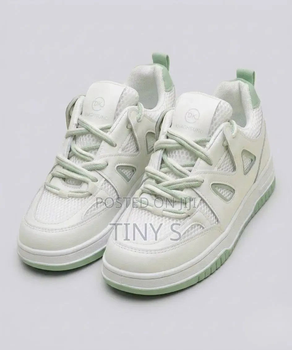 Women's Sneaker Size (38)