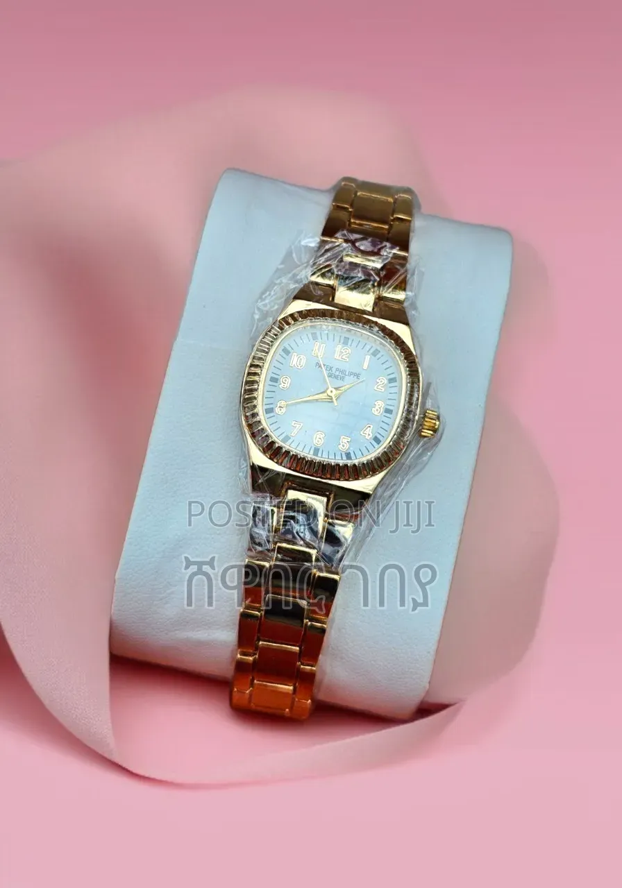 Patek Philippe Geneve Gold Ladies Chain Watch - Top Quality