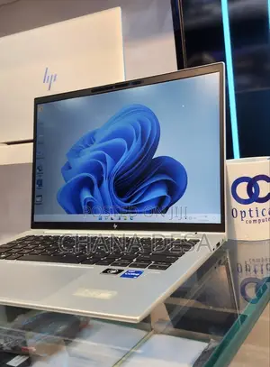 New Laptop HP EliteBook 840 G9 16GB Intel Core i7 SSD 512GB