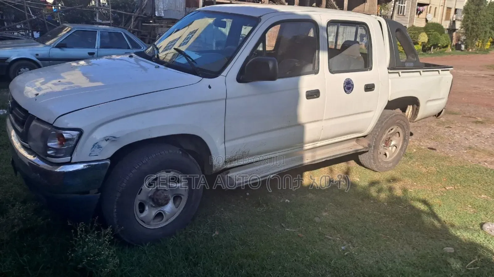 Toyota Hilux 2004 White