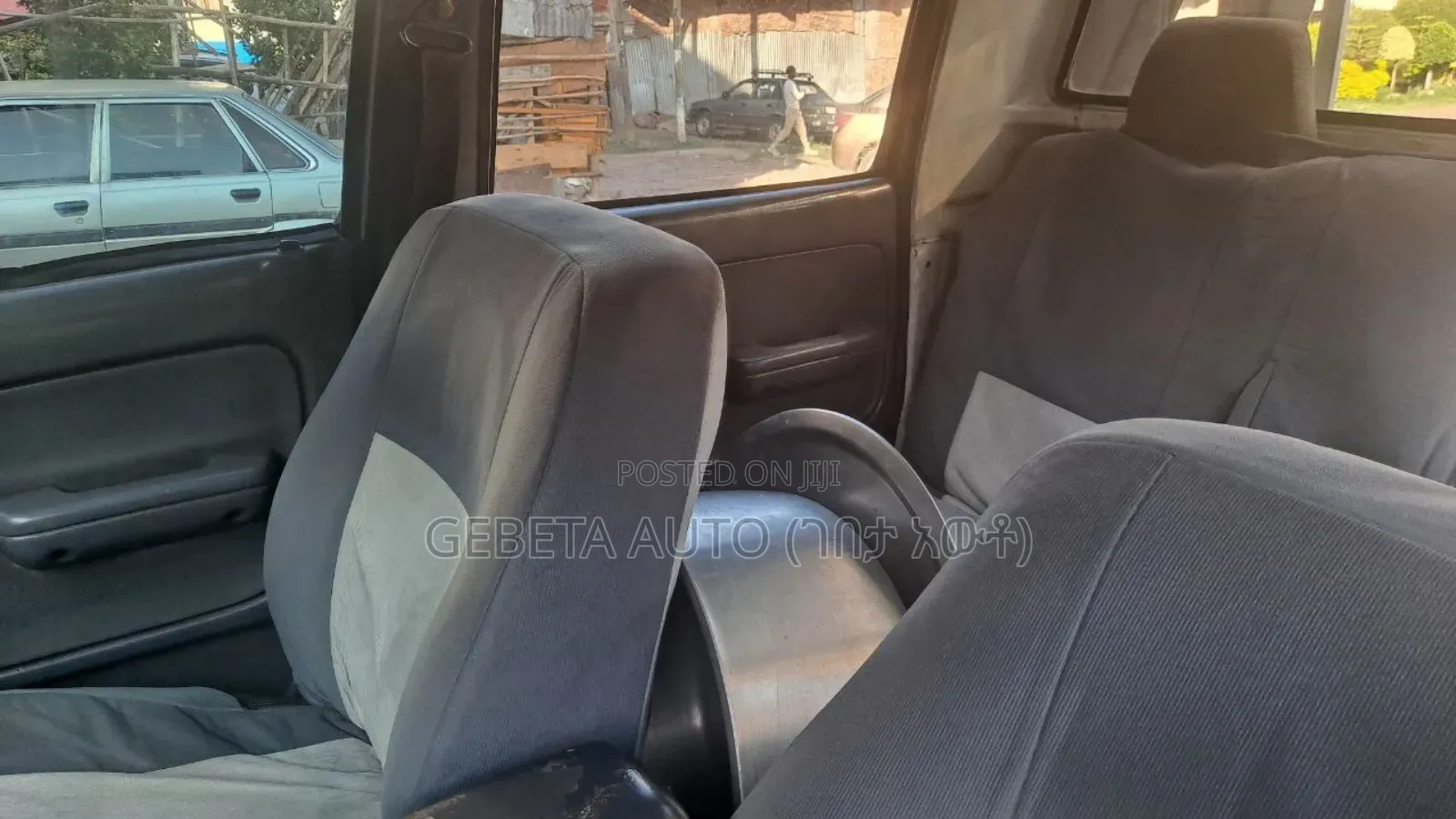 Toyota Hilux 2004 White