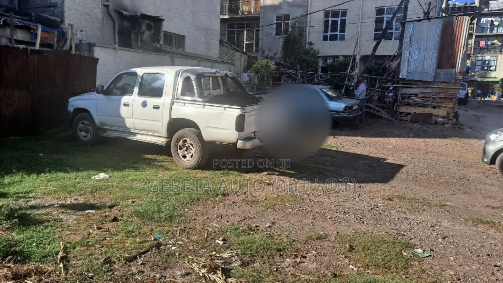 Toyota Hilux 2004 White