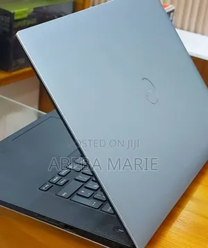 New Laptop Dell Precision 5540 16GB Intel Core i7 SSD 512GB