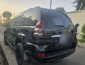 Toyota Land Cruiser 2004 Black