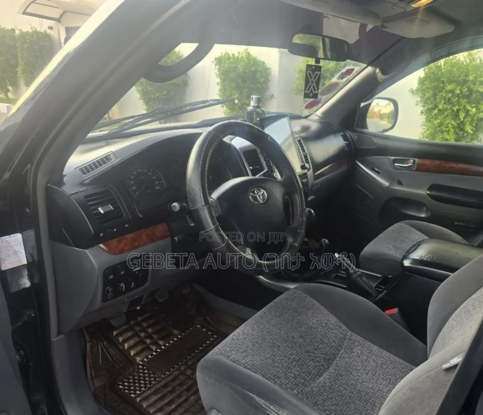 Toyota Land Cruiser 2004 Black