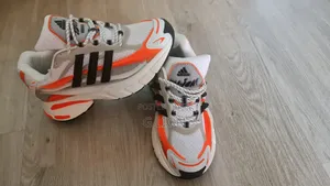 Pharrell X Adidas Adistar Jellyfish Focus Olive