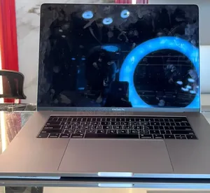 New Laptop Apple MacBook Pro 2018 16GB Intel Core i7 SSD 512GB