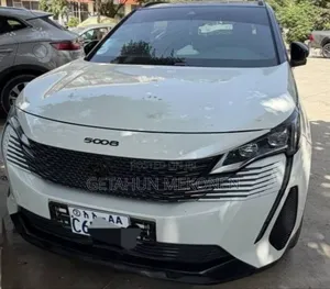 Peugeot 5008 2022 White