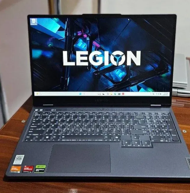 New Laptop Lenovo 16GB AMD Ryzen 7 SSD 512GB