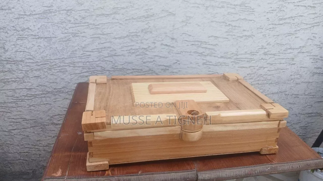 Wood Box for Puuting Luxury Materials