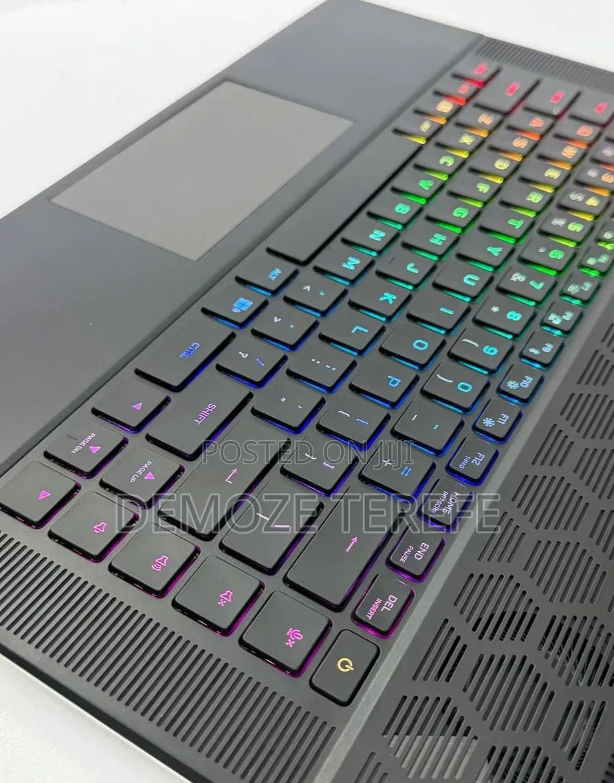 New Laptop Alienware X16 r1 32GB Intel Core i9 SSD 1T