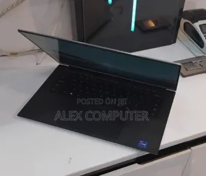 New Laptop Dell XPS 15 16GB Intel Core i7 SSD 512GB