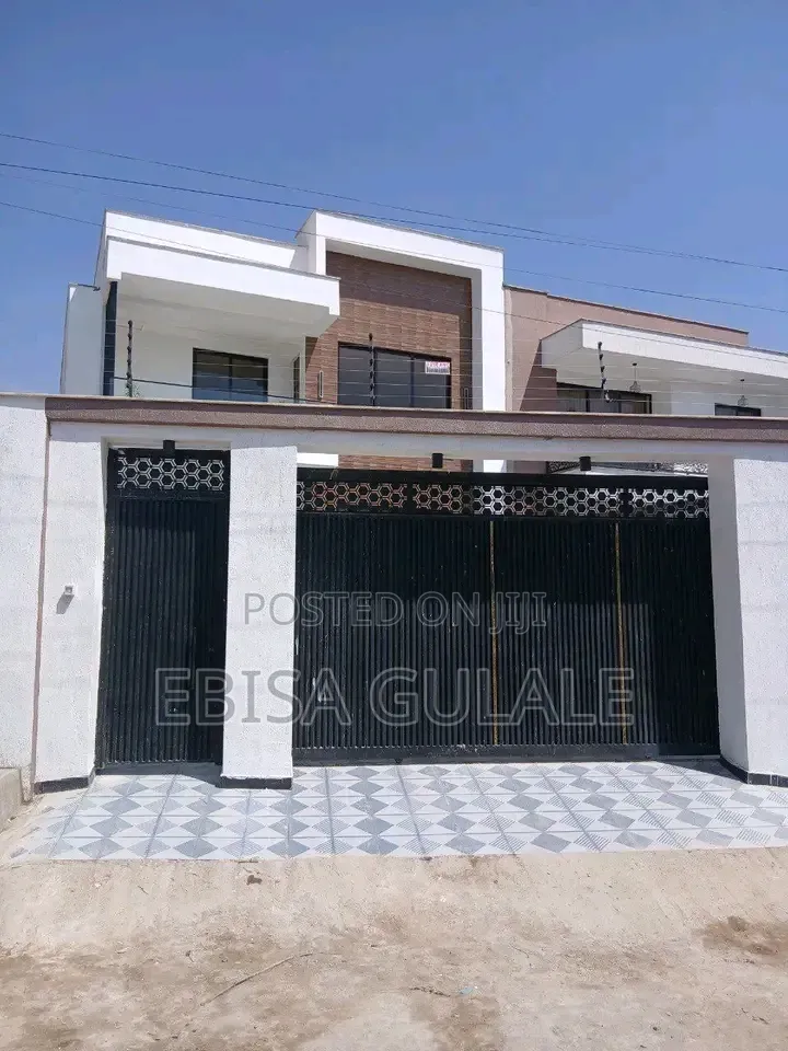 Furnished 5bdrm Farm House in Yeka for sale