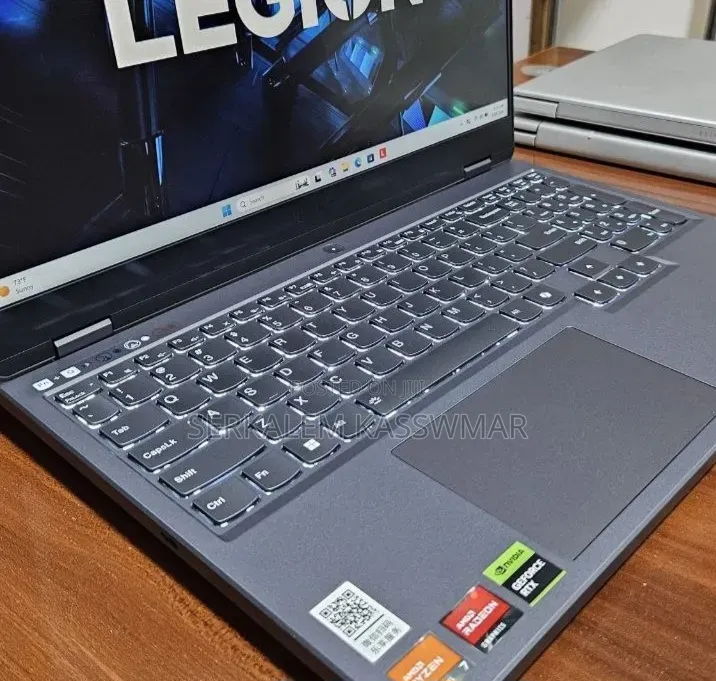 New Laptop Lenovo Legion 5 16GB AMD Ryzen 7 SSD 512GB