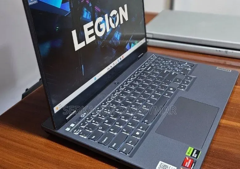 New Laptop Lenovo Legion 5 16GB AMD Ryzen 7 SSD 512GB