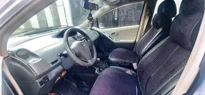 Toyota Yaris 2010 Silver