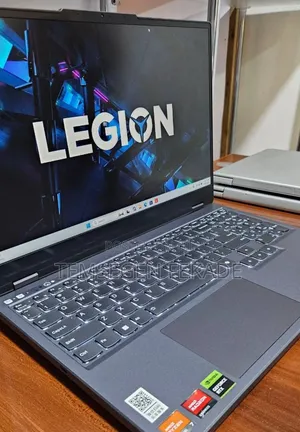 New Laptop Lenovo Legion 7 16GB AMD Ryzen 7 SSD 512GB