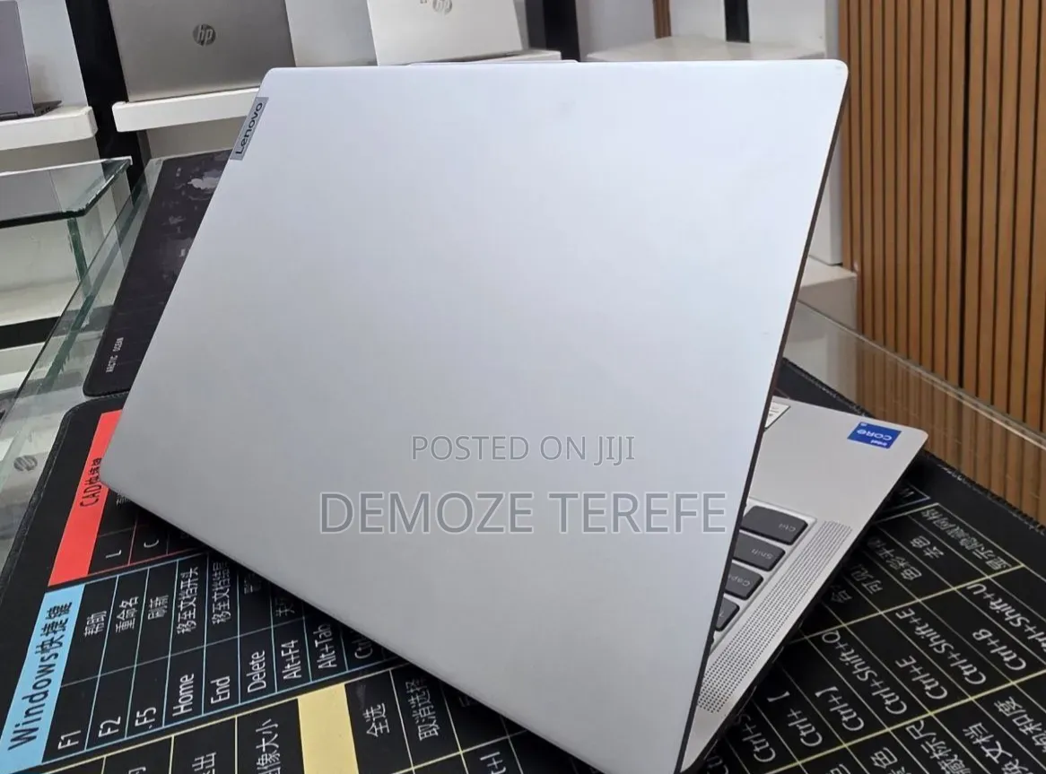 New Laptop Lenovo Ideapad 3 16GB Intel Core i5 SSD 512GB