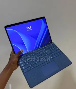 New Microsoft Surface Pro 11th Edition, a Copilot+ PC 16GB SSD 512GB